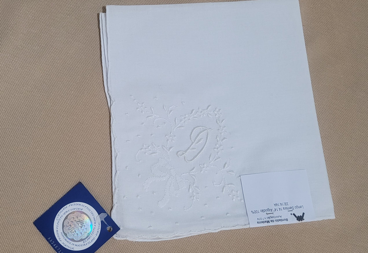 Lenço de senhora iniciais branco