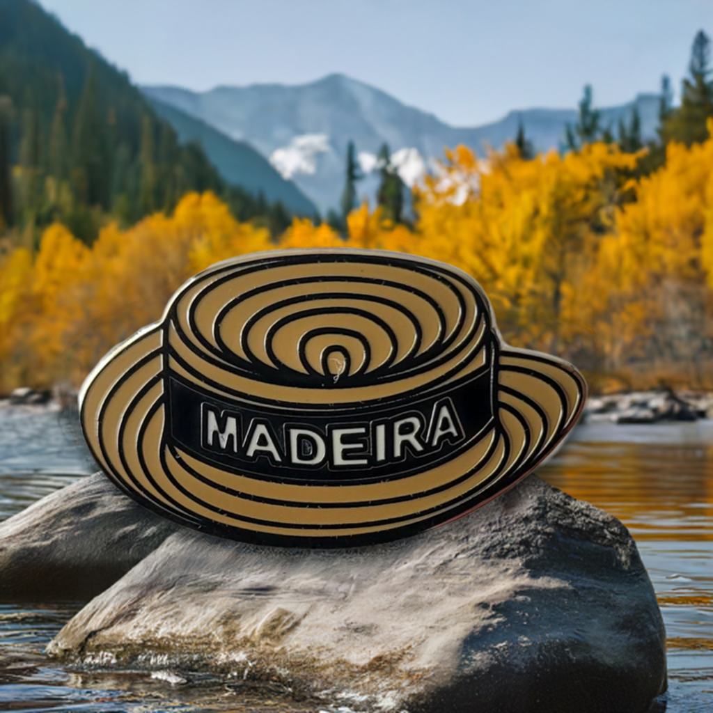 pins da madeira