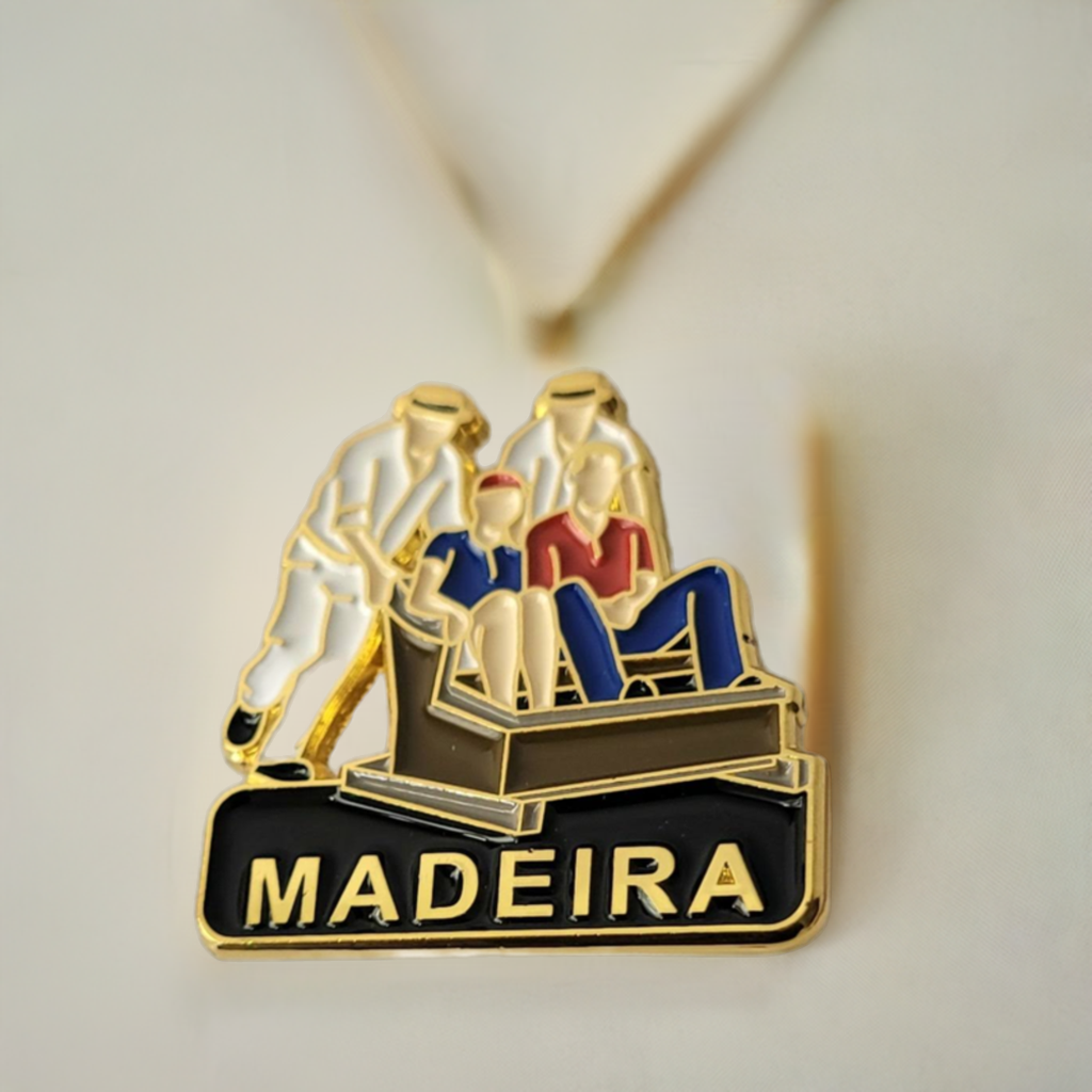 pins da madeira